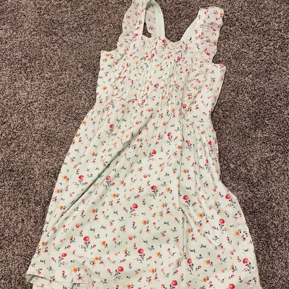 1 dress 3 shirts - Picture 2 of 4